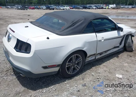 2012 Ford Mustang V6 Premium z USA, uszkodzony, nr VIN 1ZVBP8EM6C5235229